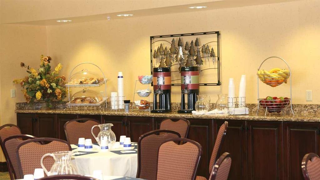 Hampton Inn & Suites Rogers Restaurant photo